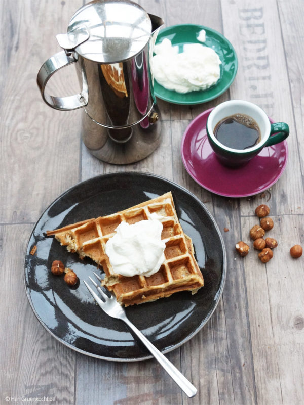 Haselnusswaffeln ganz einfach zubereiten | Herr Grün Kocht